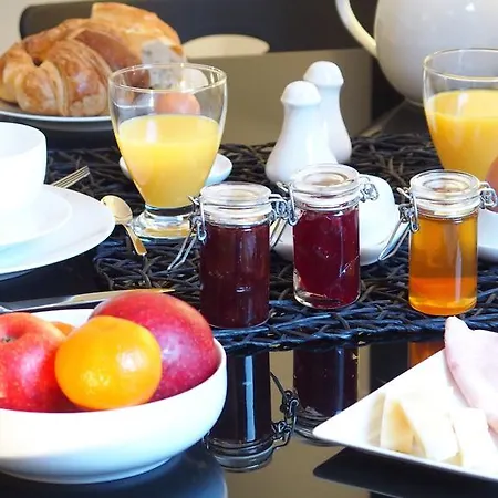 Le Patio Bed & Breakfast